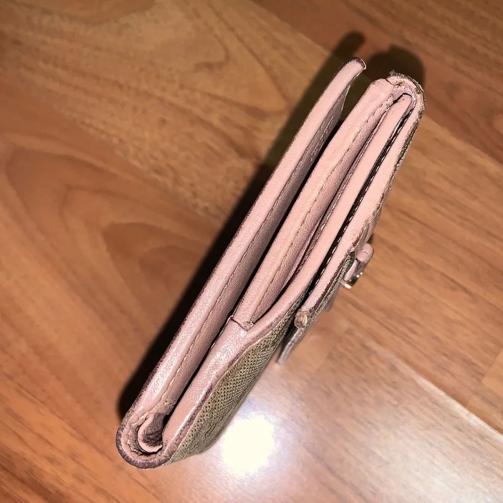 Authentic Vintage Gucci Signature Logo Canvas Wallet with Bow - Picture 3 of 16